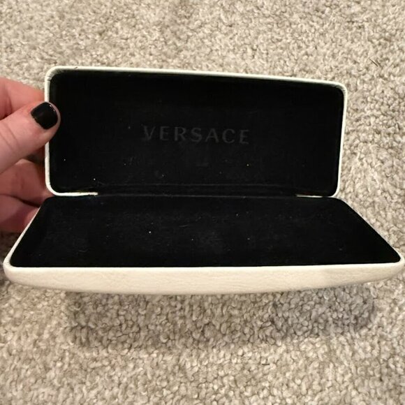 Versace White Leather‎ Eyeglass Case w/ Gold Embossed Spell Out Name Logo - Picture 2 of 6